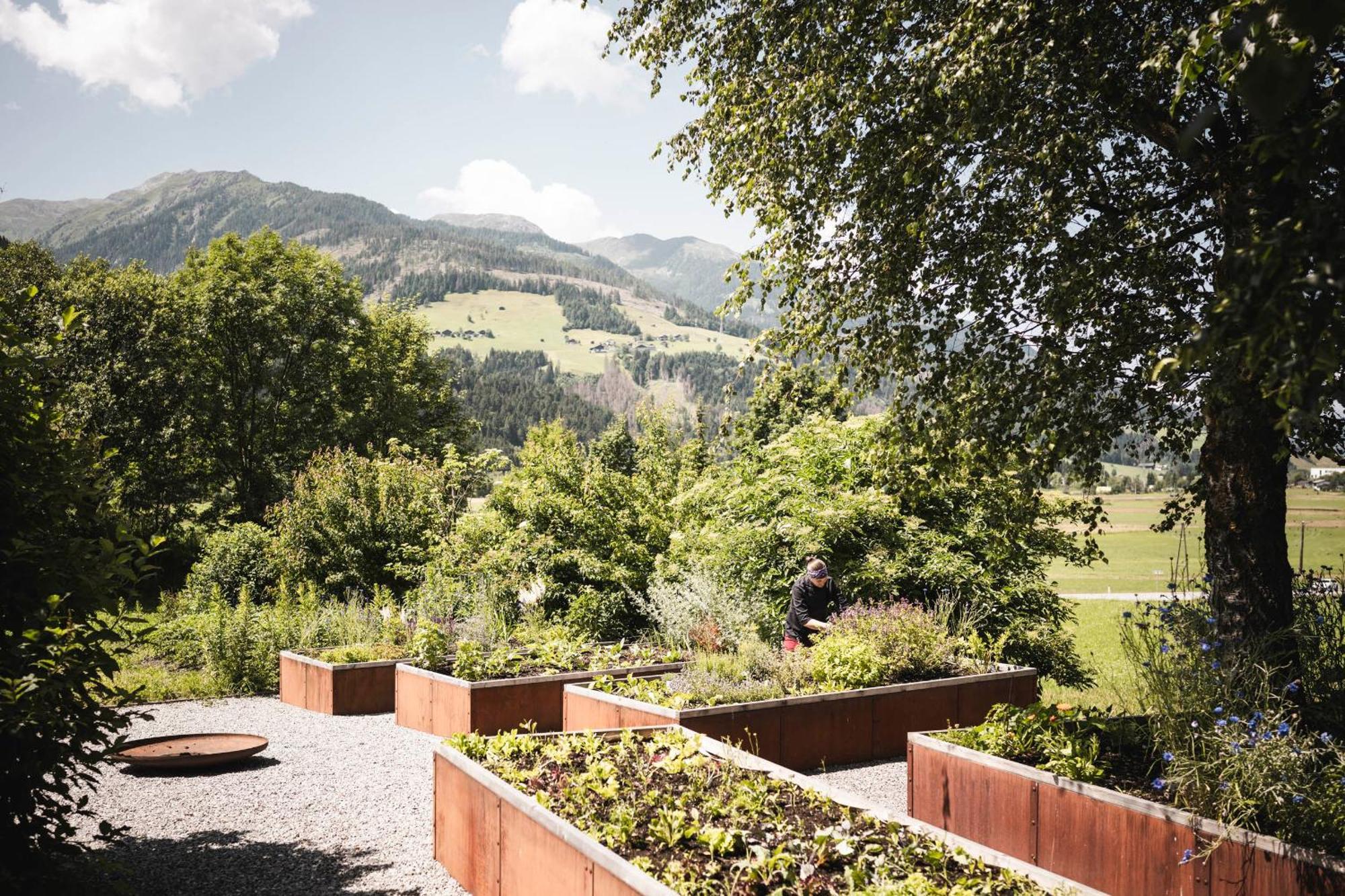 Strasserwirt - Ansitz Zu Tirol Strassen Exterior photo